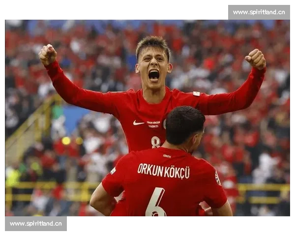 皇马比赛直播全程跟踪 最新赛况即时更新及精彩瞬间回顾